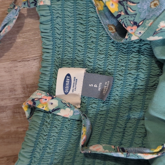 Sundress Old Navy - Picture 3 of 3